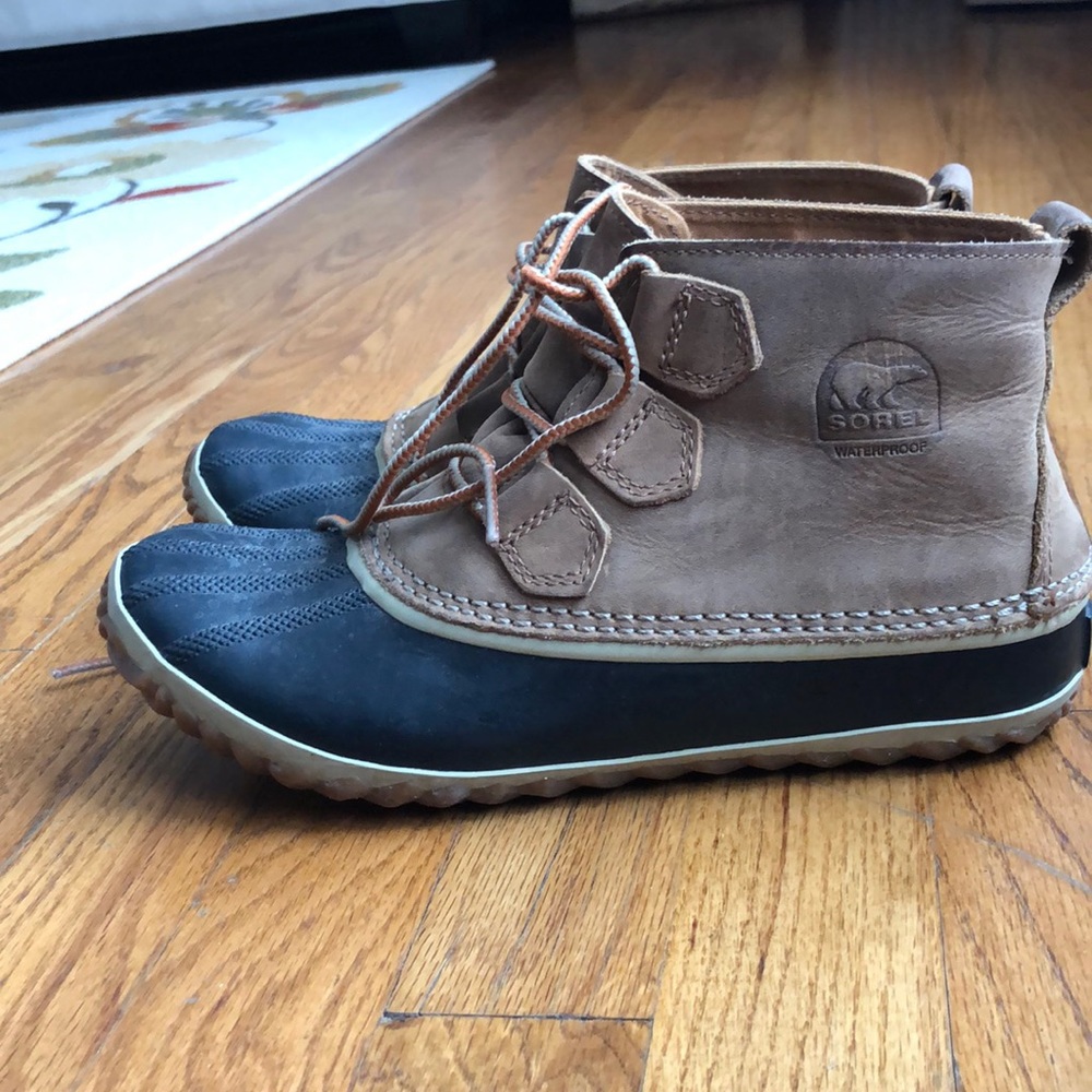 Woman’s Sorel Out n About boot